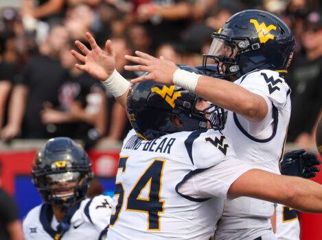 Mountaineers start fast, never trail in 45-35 win at No. 22 Houston