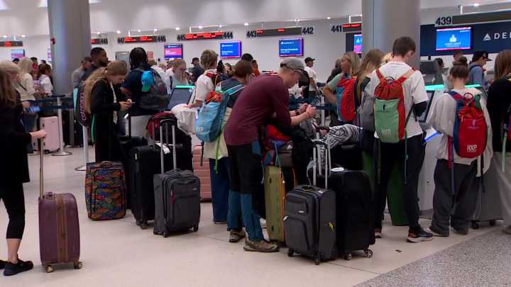 These are the airports that will reduce flights during the government shutdown