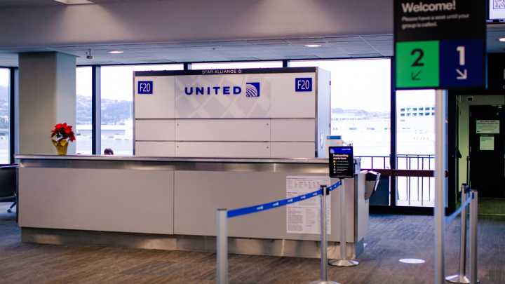 United Airlines Flight 380 To Chicago Diverted Due To Bomb Threat In Luggage
