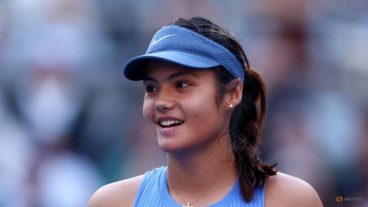 Raducanu helps England prepare for the All Blacks