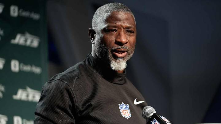 Jets HC Aaron Glenn: 'I'm Evaluating Everything'