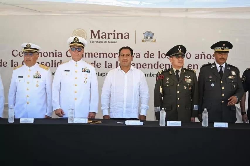 EDUARDO Ramírez participa en ceremonia por los 200 años de la Independencia en el Mar