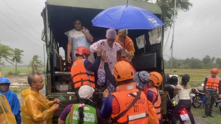 Filipinas: un supertifón dejó cinco muertos y más de un millón de evacuados