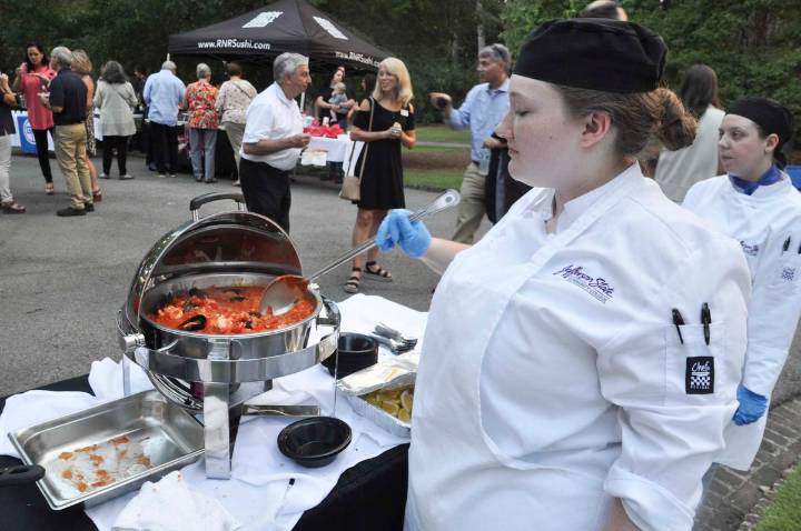 Hoover, Jeff State, partner to offer free customer service class for businesses, agencies