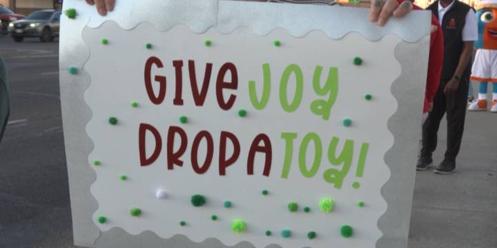 Amarillo Police Department officers donate $4,000 in bicycles for Northside Toy Drive