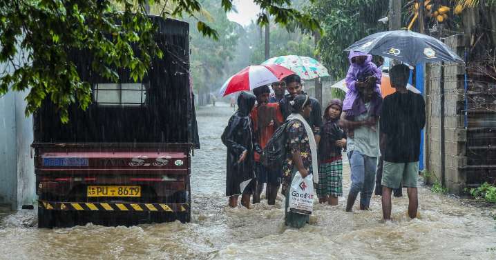 More than 40 people killed as heavy rains trigger floods in Sri Lanka