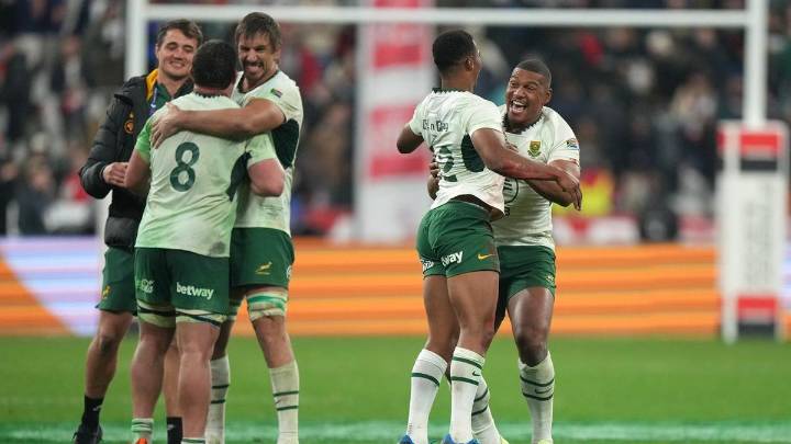 Springboks finish strongly to topple France