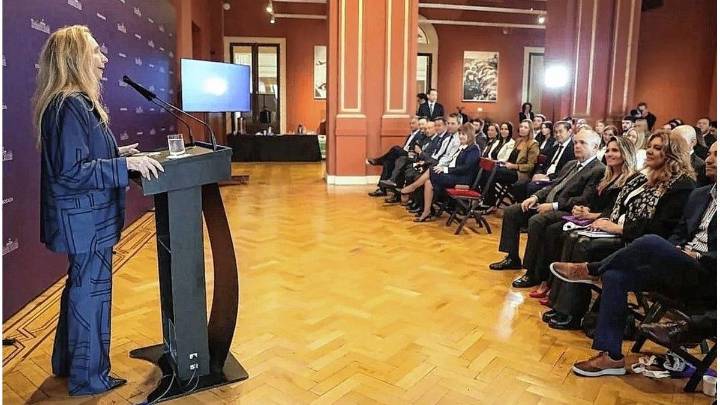 Karina Milei recibió a los diputados electos de LLA y les pidió "compromiso"