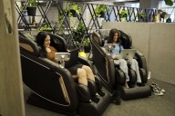 Las nuevas formas de ir a  trabajar. Así son las oficinas de Buenos Aires donde se puede dormir la siesta o jugar al pádel