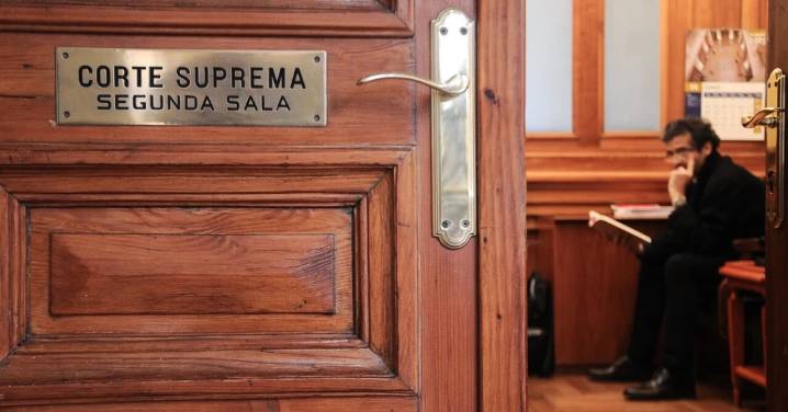 Vecinos les cerraron con portón eléctrico el único acceso que tenían para acceder a propiedades: Corte ordena reabrir el camino