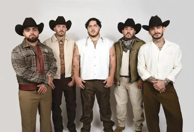 Grupo Frontera Anuncia Gira «Triste pero bien c*brón» por Europa y Estrena Tercer Disco