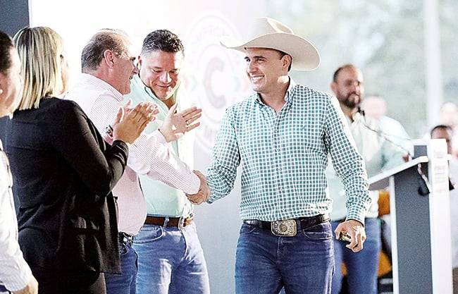 Anunciará Manolo nueva empresa en diciembre para Monclova