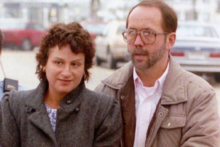 Couple Left Two Young Children Home with Frozen Dinners at Christmas. Then They Hopped on a Plane to Mexico