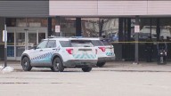 3 shot during robbery at Chicago Jewel