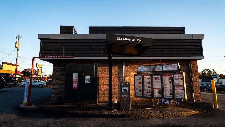 Fast Food Giant Confirms Plans For Hundreds Of Closures