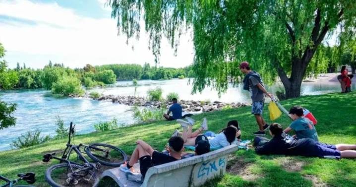 Baja la intensidad del viento en Neuquén y Río Negro este miércoles: en dónde se esperan lluvias