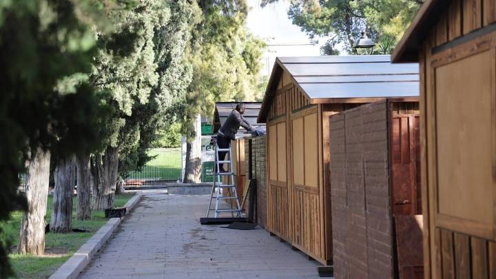 Se retoma el montaje del mercado navideño de sa Feixina tras la paralización de los trabajos