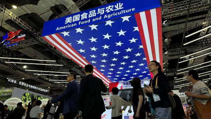 China's exports fall 1.1% in October, hit by a 25% drop in shipments to the US