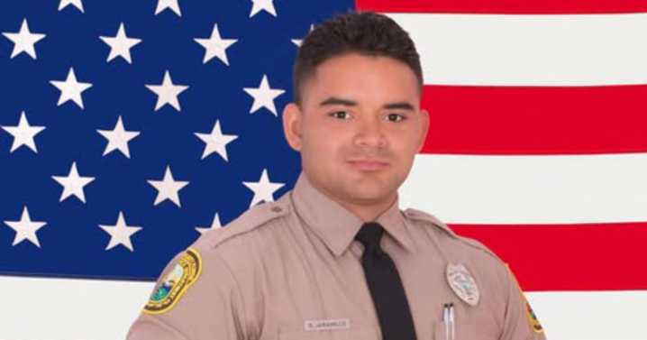 Tiroteo en Miami deja un joven policía muerto y conmoción en la comunidad: ¿Quién era Devin Jaramillo?