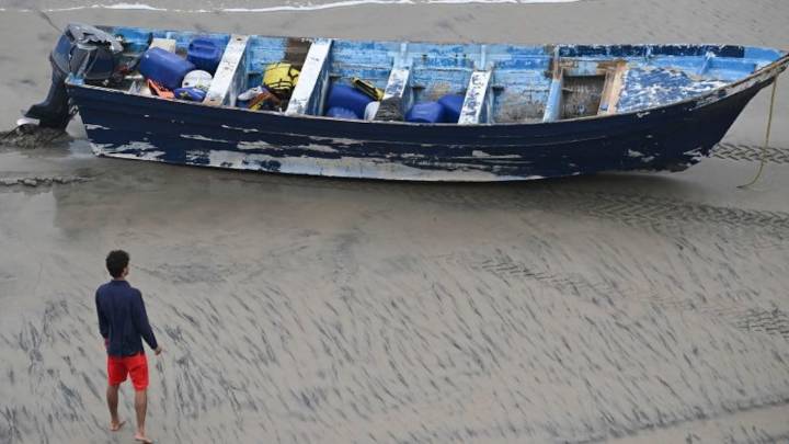 Mueren cuatro migrantes mexicanos y varios heridos tras volcadura de bote en San Diego