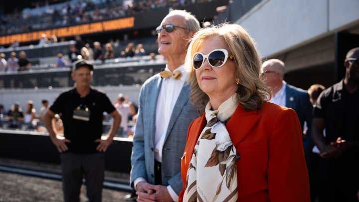 Ethics complaint accuses Blackburn, Hagerty of seeking financial gain