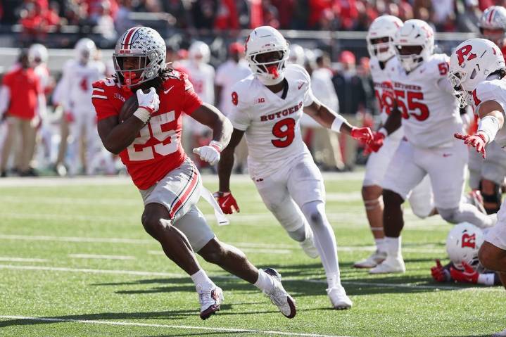 Deadspin | Depleted No. 1 Ohio State relies on its run game to blow past Rutgers