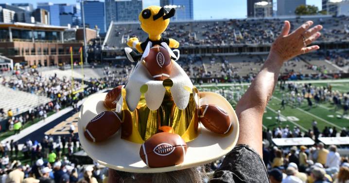 Kickoff time, TV put on hold for No. 24 Pitt at No. 17 Georgia Tech