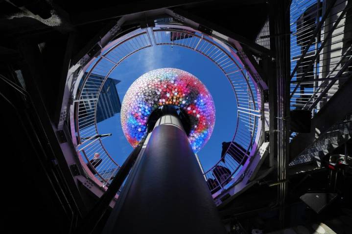 The tacky 2026 NYE ball and more: Letters