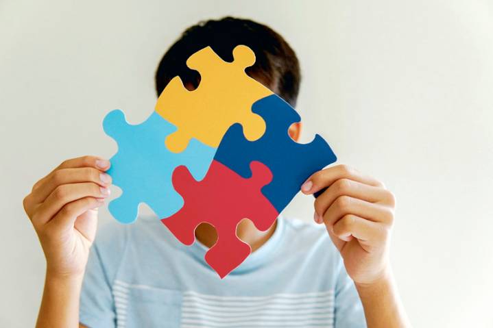 Familias de Caleta Olivia reúnen firmas para crear un Centro de Día especializado en atención infantil