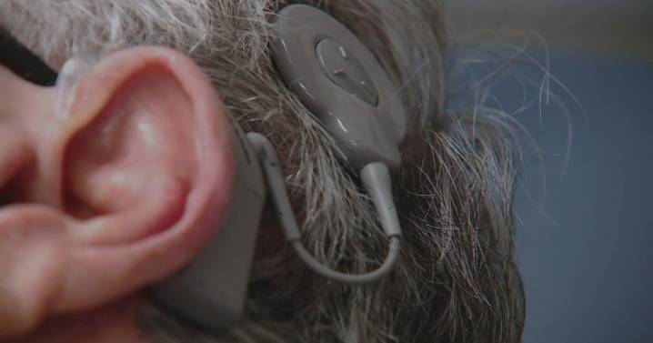 Vietnam veteran regains hearing after decades thanks to cochlear implant