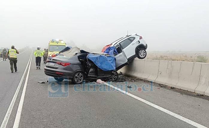 Tres fallecidos y dos niños en estado grave deja choque frontal