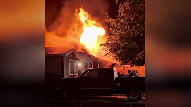 Fire damages Rio Linda home while residents away, officials say