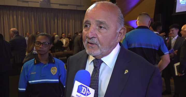 Mezerhane: La única forma de confrontar a los regímenes es con la fuerza