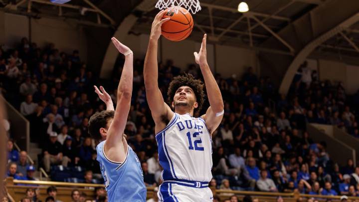Cameron Boozer's 35-point outing in 4th game powers Duke win