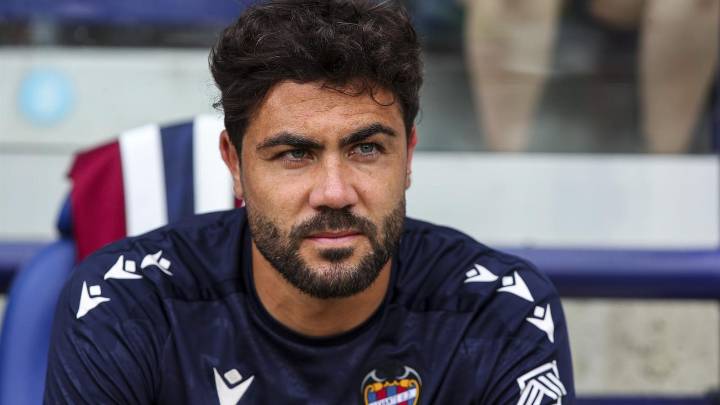 Vicente Iborra y Álvaro del Moral asumen el banquillo del Levante provisionalmente