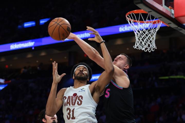 Deadspin | Jarrett Allen (30), depleted Cavs avenge loss to Heat