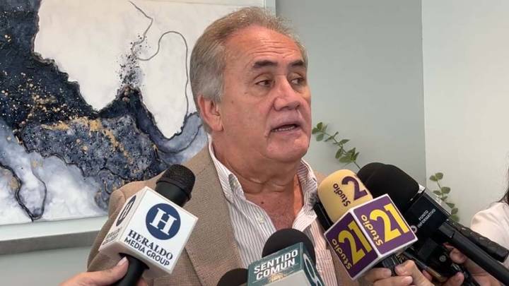 Detienen al notario Juan Echeagaray