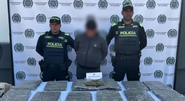 Cárcel para hombre que transportaba marihuana en un bus, fue capturado en el peaje de Chusacá, Cundinamarca