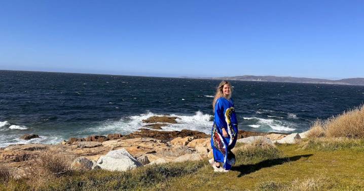 Periodista de DIARIO LAS AMÉRICAS Grethel Delgado gana premio de poesía en el País Vasco, España