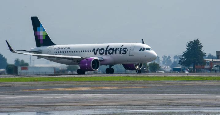 Gobierno autoriza a Volaris volar con pilotos extranjeros; viola Constitución