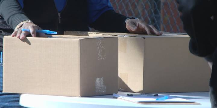 ‘Children are fed tonight’: Savannah residents turn out for this week’s food drives