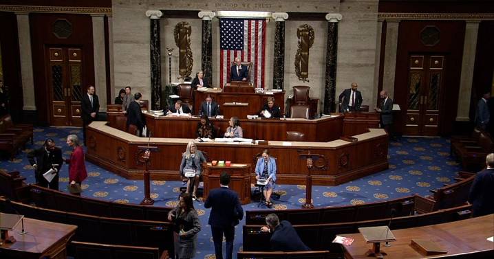 President Trump signs bill to reopen government, ending longest shutdown in US history