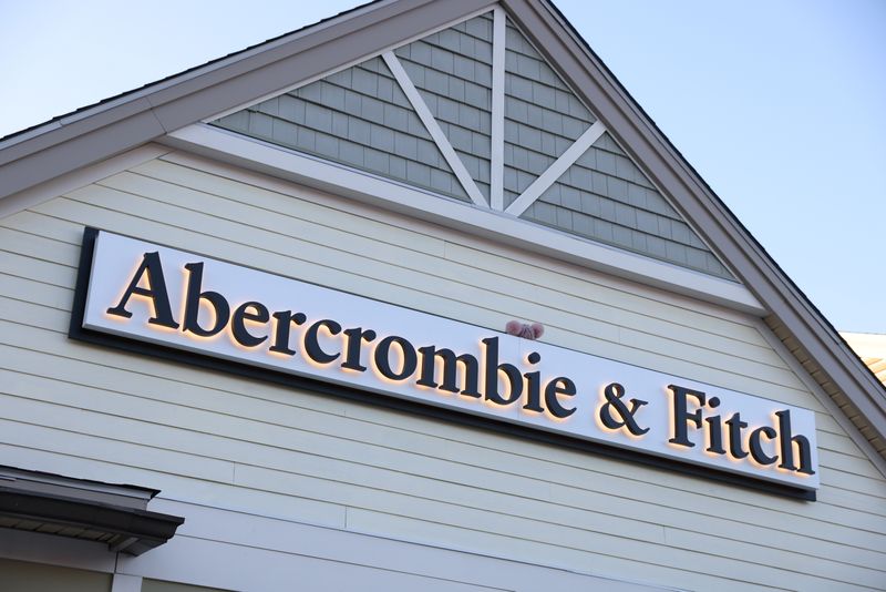 Abercrombie & Fitch raises bottom end of profit forecast range amid strong demand