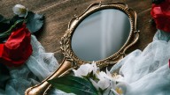 The Engraving To Look For On Thrift Store Mirrors: You Might Have Struck Gold