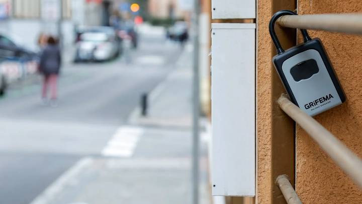 Más de 2.600 pisos turísticos desaparecen de Madrid tras la aprobación del Plan Reside