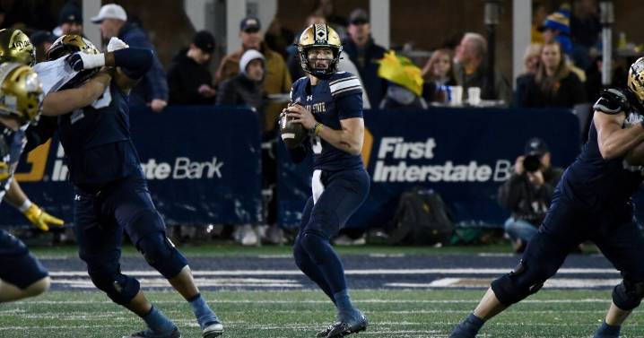 Masters of the middle 8: Montana State surged past UC Davis to win 9th straight