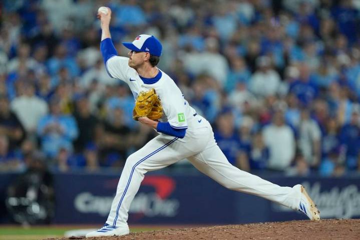 Reports: Shane Bieber picks up $16M option, stays with Jays