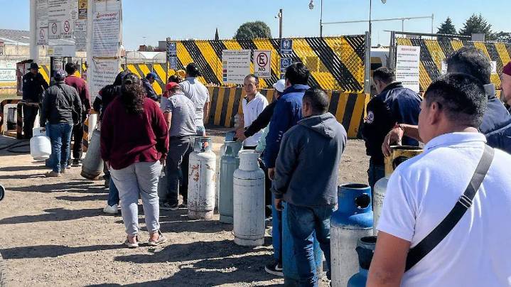 Baja disponibilidad de gas LP en Edomex genera compras de pánico en Toluca