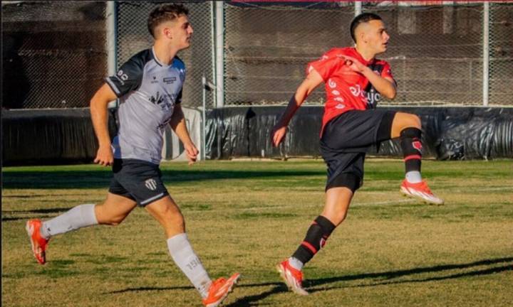 Liniers  goleó a Sporting y extendió su invicto en el Regional Amateur