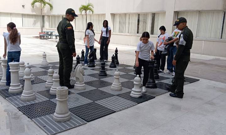 134 años de servicio y heroísmo policial en Colombia